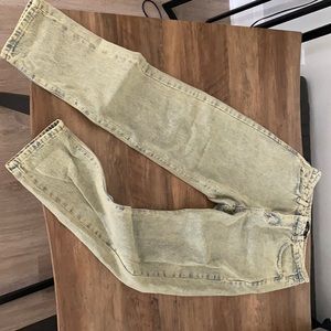 Misguided “riot” high rise mom Jean